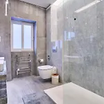 公寓 Two-bedroom In Historic *