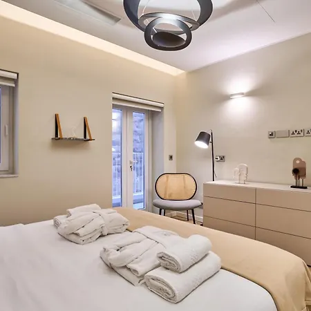 아파트 Modern Two Bedroom In