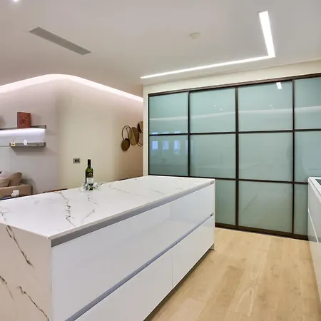 Two-bedroom In Historic Apartment Valletta
