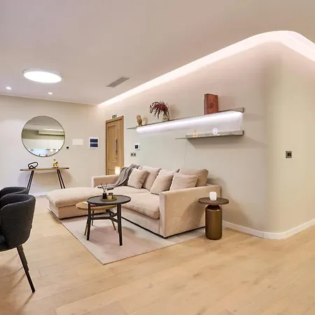 Two-bedroom In Historic