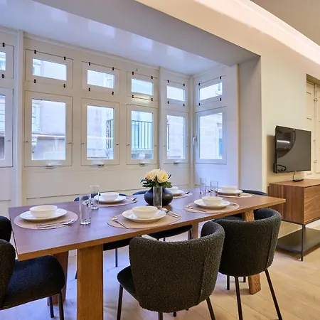 Apartment Two-bedroom In Historic