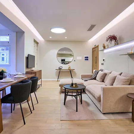 Apartment Modern Two Bedroom In *