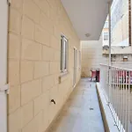 Modern Two Bedroom In La Valletta