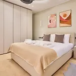 Two-bedroom In Historic Apartment *
