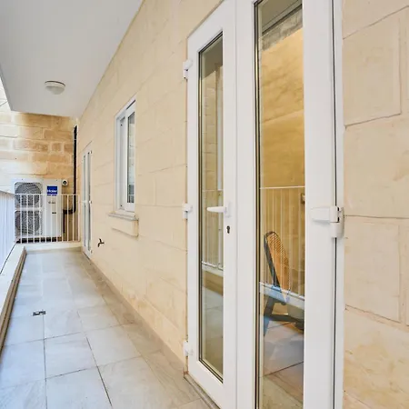 Modern Two Bedroom In * Valletta