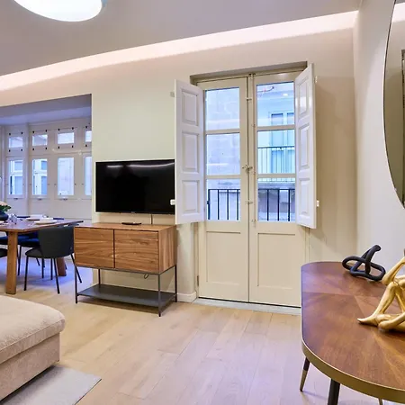 Two-bedroom In Historic