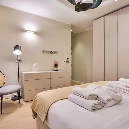 Modern Two Bedroom In バレッタ